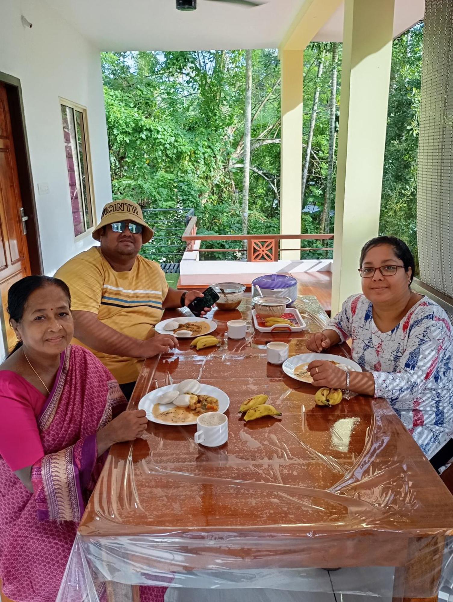Munroe Vision Panakkattu Homestay Mundrothuruth Exterior foto
